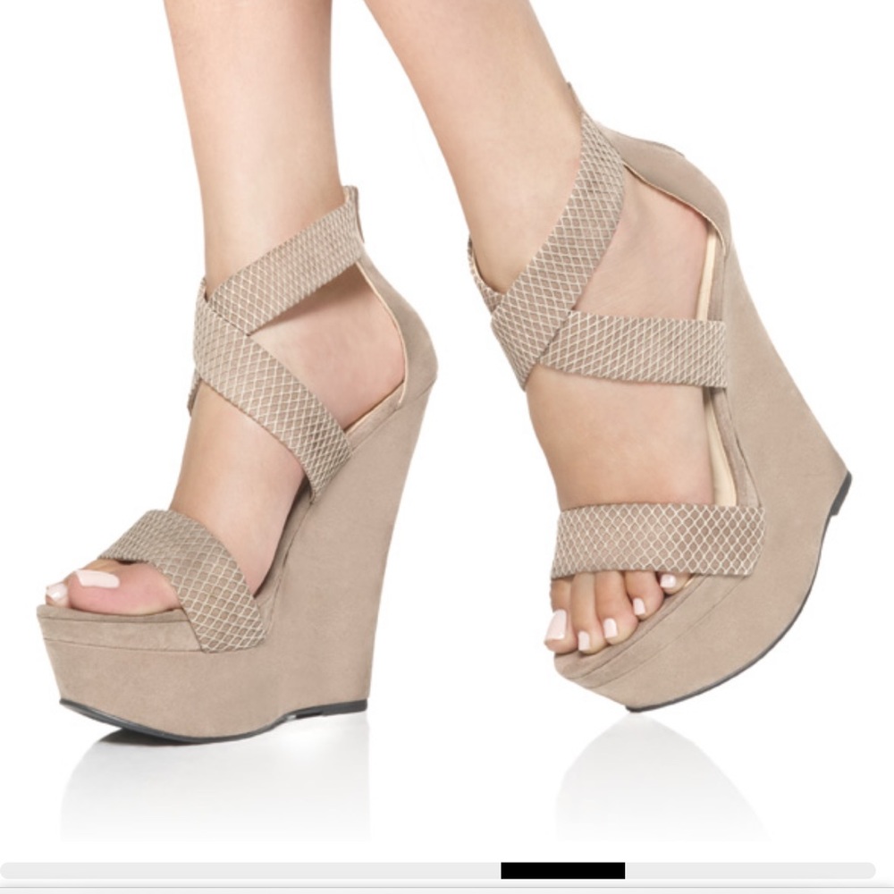 JustFab Hashini - Wedge Sandal Sz 8.5 (Taupe)